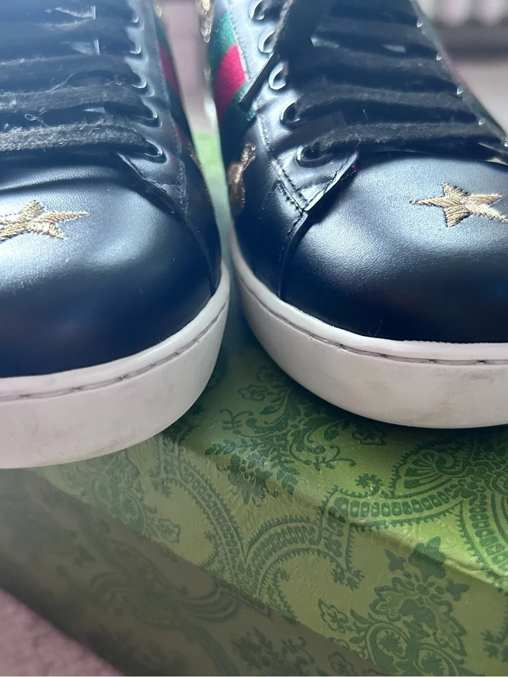Gucci Black Leather Embroidered Bee & Star Low-Top Sneakers with Green-Red Web